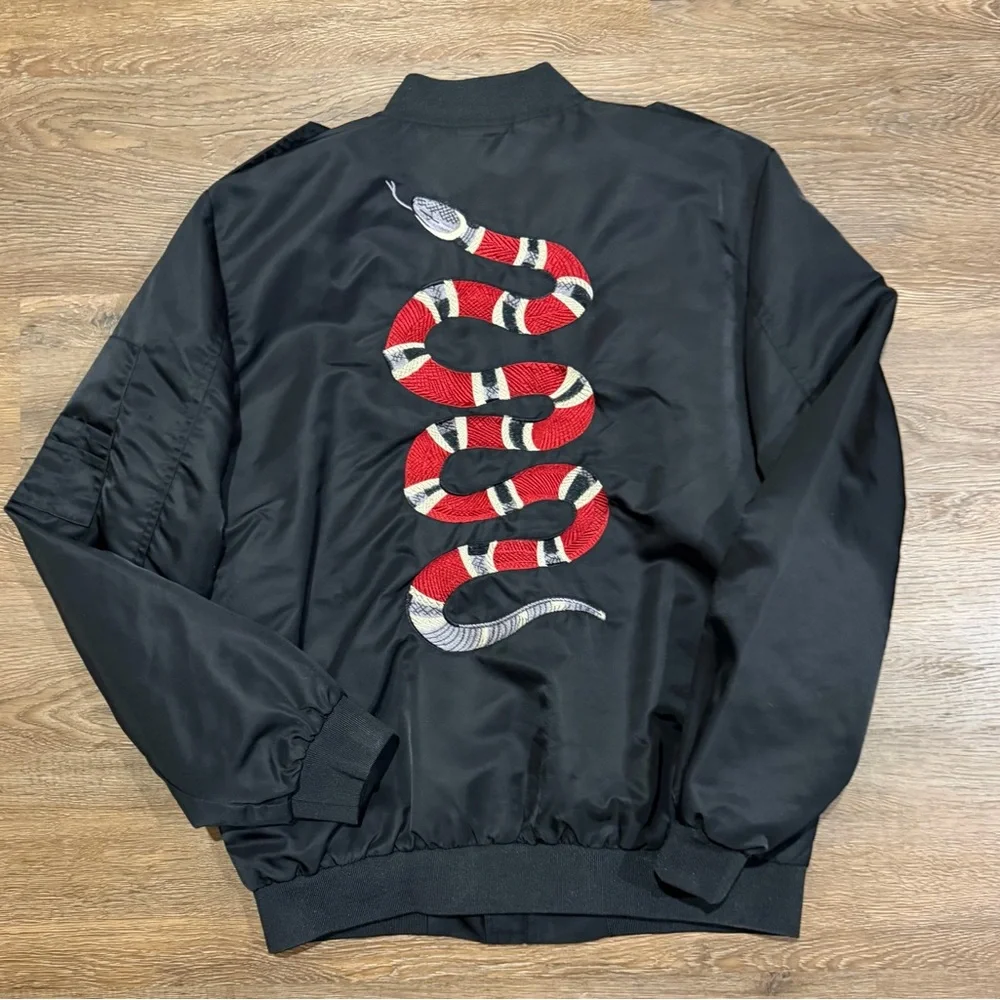 Chartou Black Bomber Jacket with Snake Embroidery - Picture 8 of 9